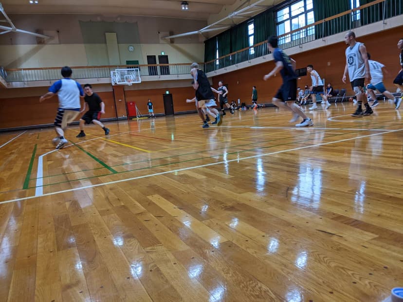 バスケットボールの試合風景